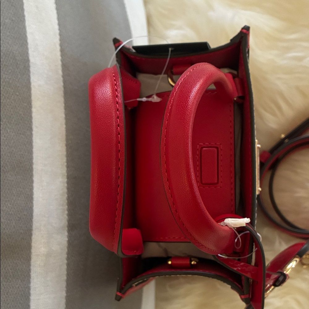Kate Spade flower co cherry Vday edition mini bag NWT - Picture 4 of 8